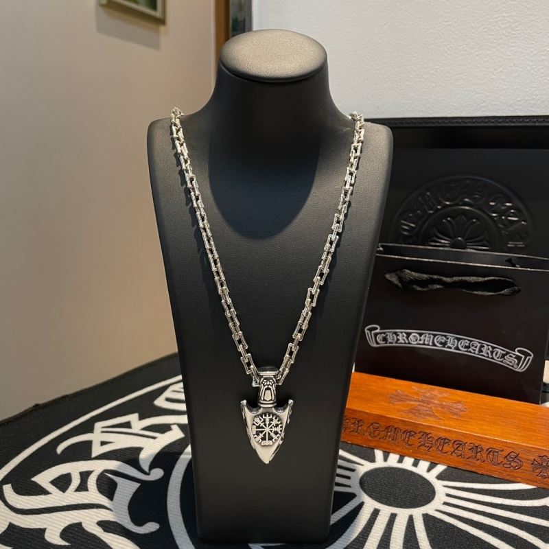 Ch*0me He**ts necklaces